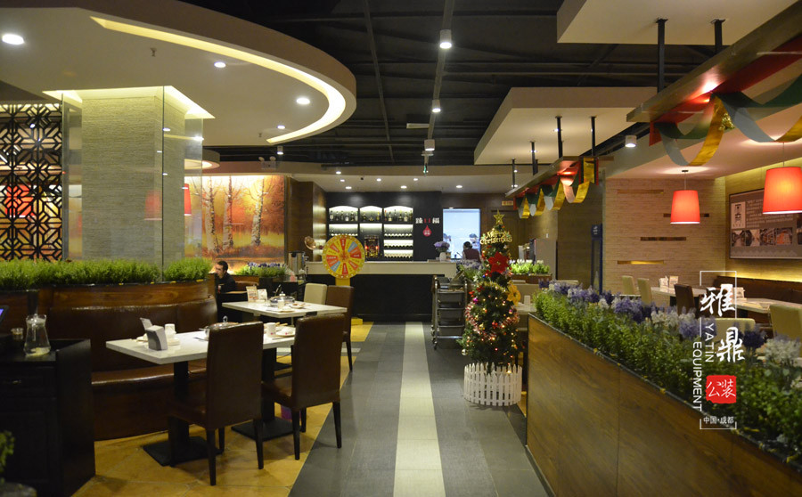 雅鼎公装餐厅装修设计案例：臻口福三汁焖锅餐厅装修设计（图2）